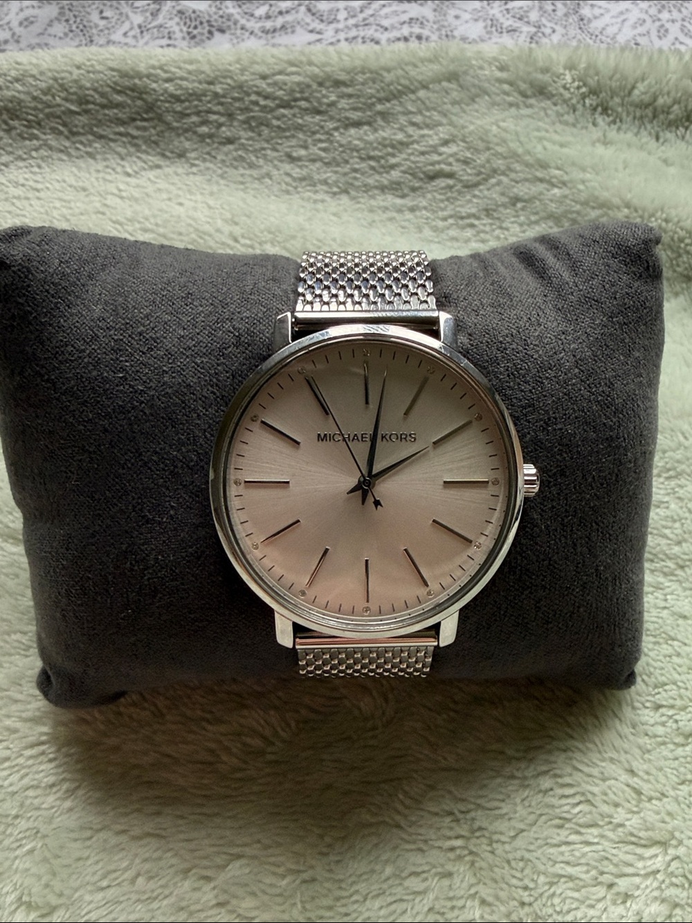 Michael Kors Men's Silver Mesh Band Watch - Silver Dial